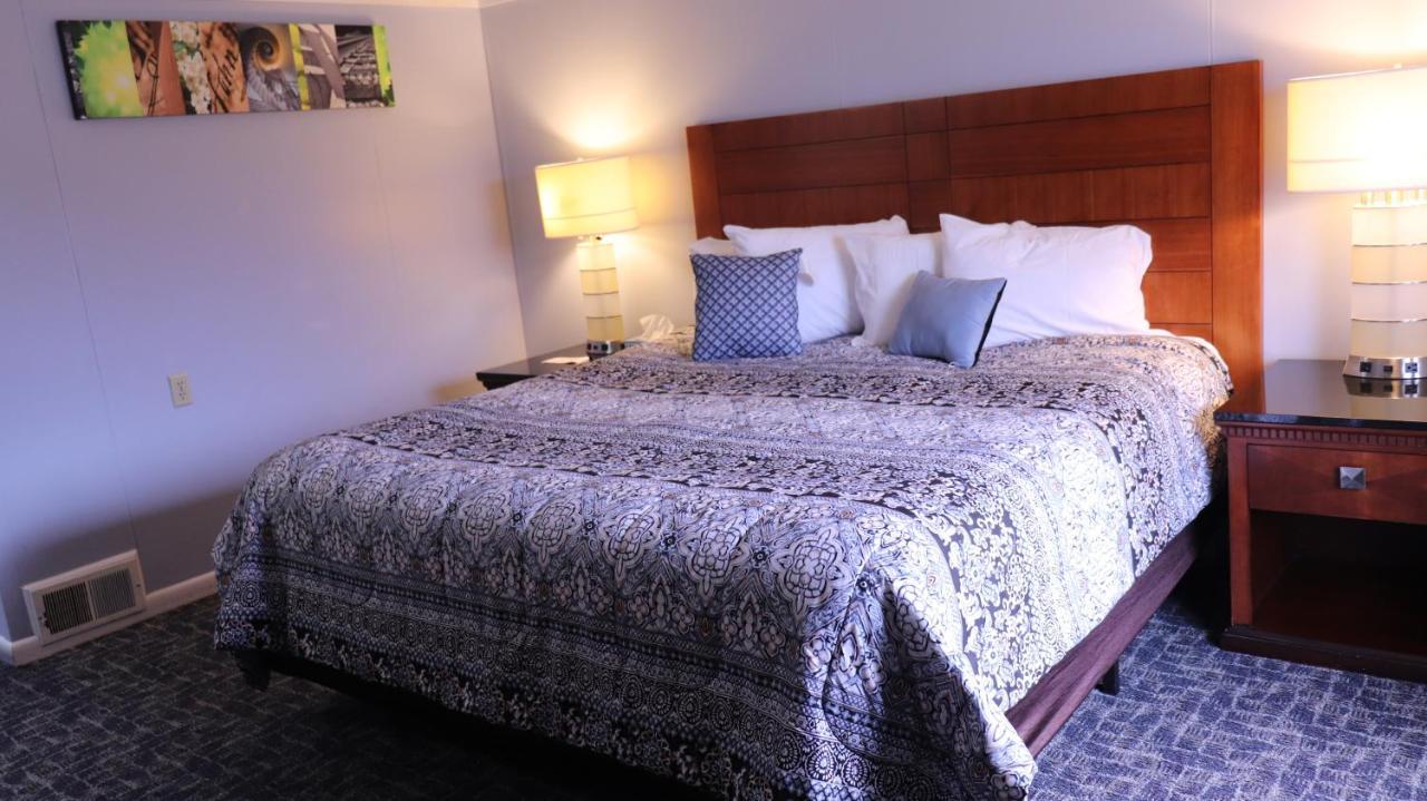 Copper Lantern Motor Lodge West Brookfield Екстериор снимка
