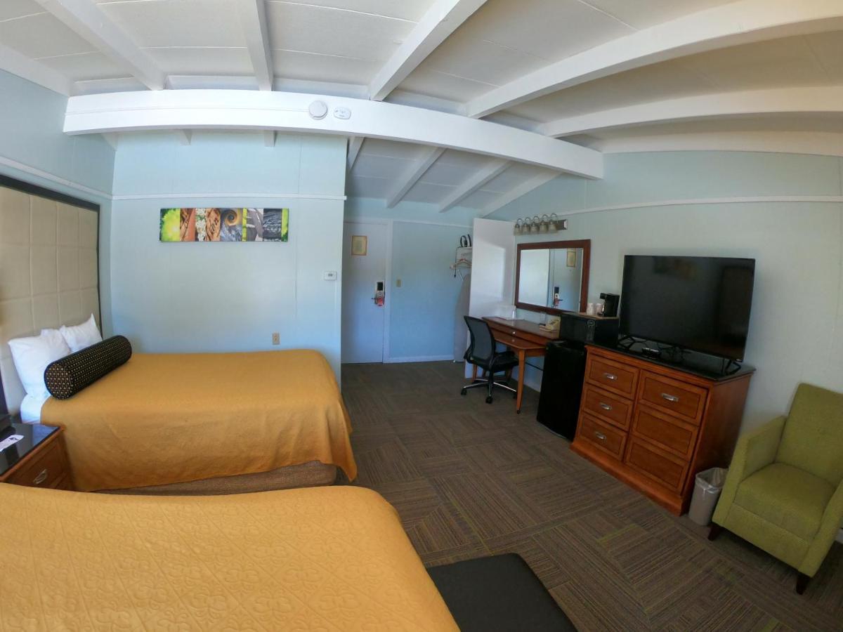 Copper Lantern Motor Lodge West Brookfield Екстериор снимка