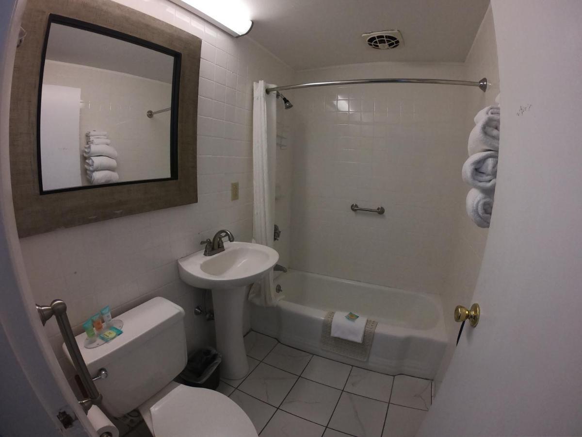 Copper Lantern Motor Lodge West Brookfield Екстериор снимка